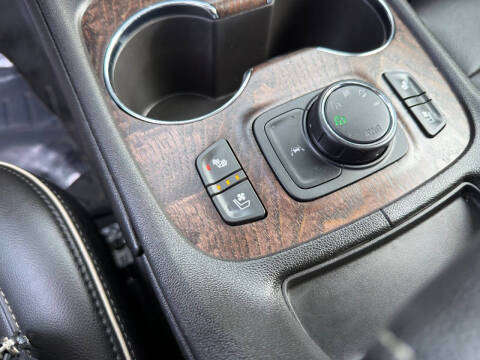 2021 GMC Acadia Denali