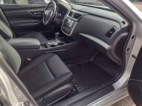 2016 Nissan Altima 2.5 SR