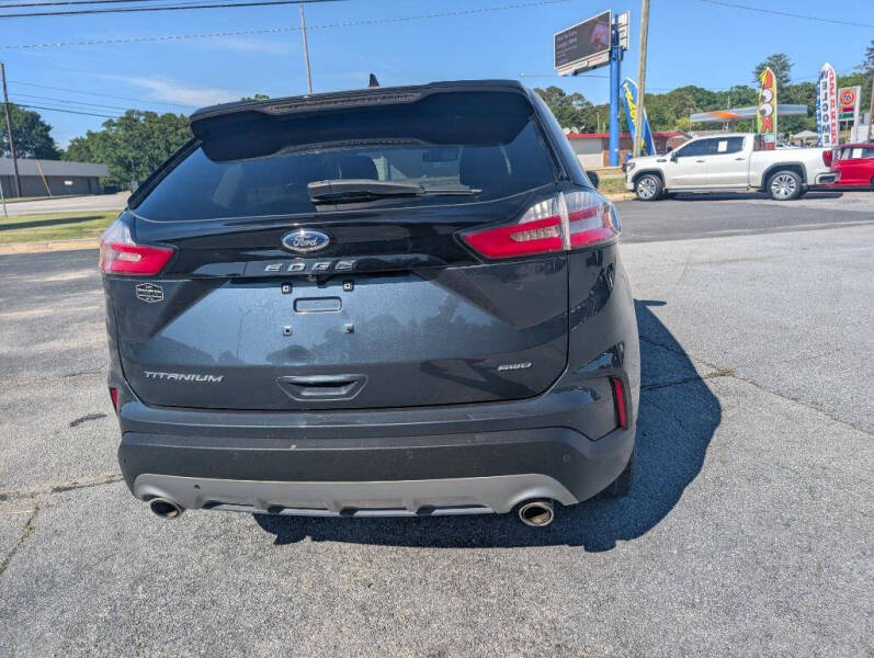 2022 Ford Edge Titanium