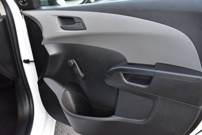 2016 Chevrolet Sonic LS Auto