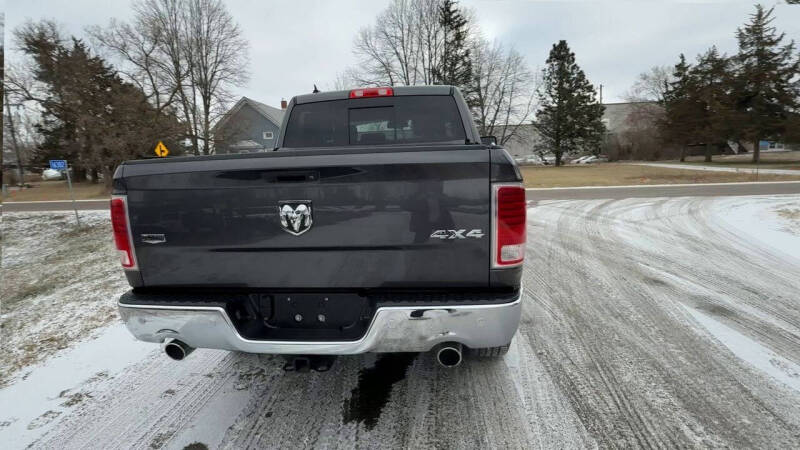 2018 RAM Ram 1500 Pickup Laramie photo 4