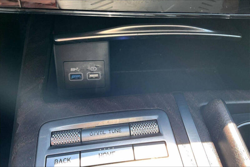 2022 Genesis G80