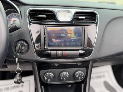 2012 Chrysler 200 Touring