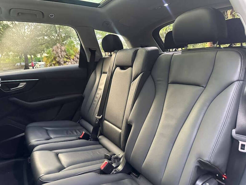 2024 Audi Q7 quattro Premium Plus 45 TFSI