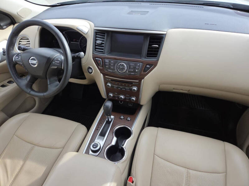 2018 Nissan Pathfinder Platinum