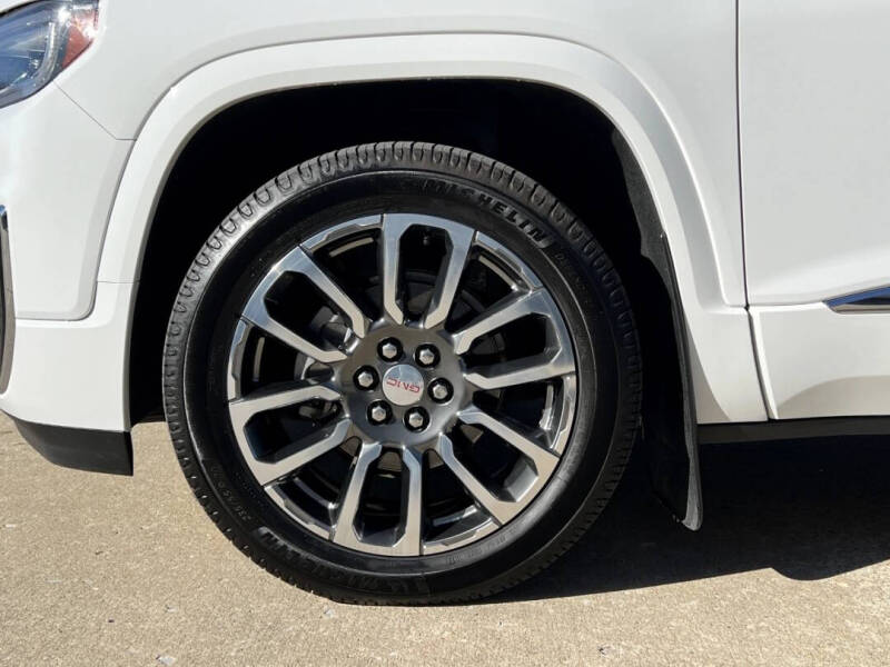 2020 GMC Acadia Denali