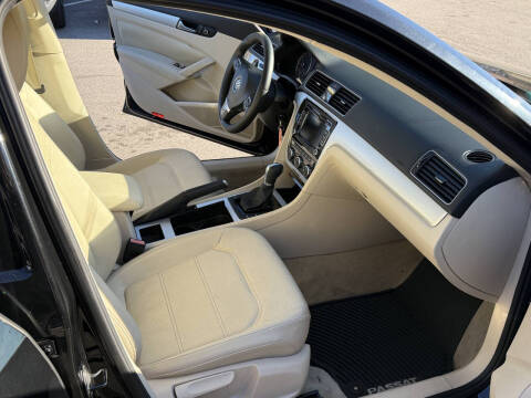 2012 Volkswagen Passat SE