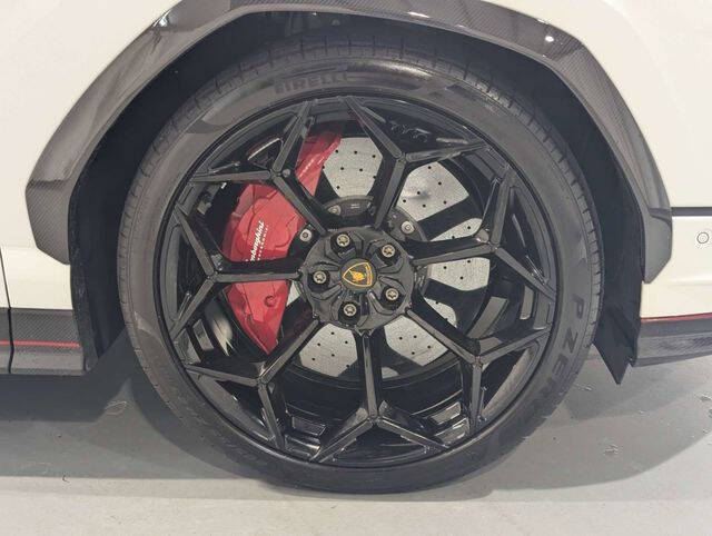 2023 Lamborghini Urus Performante