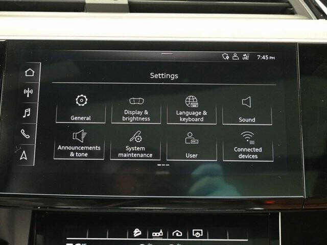 2019 Audi e-tron quattro Premium Plus