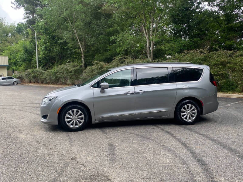 2017 Chrysler Pacifica Touring-L