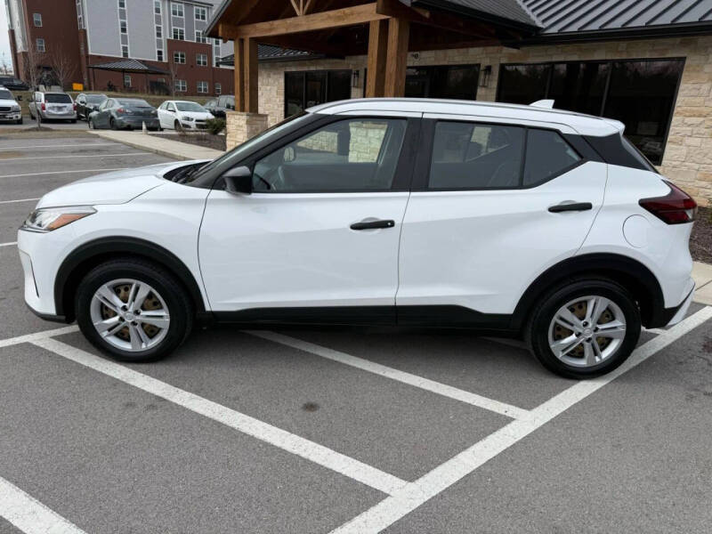 2022 Nissan Kicks S