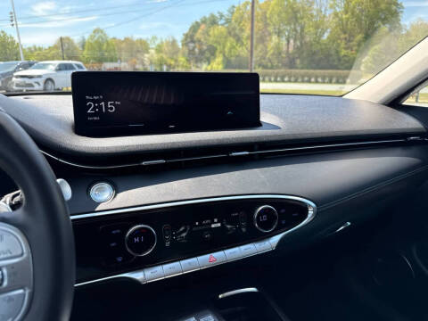 2025 Genesis GV70 2.5T Standard