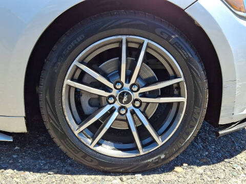 2017 Ford Mustang EcoBoost Premium
