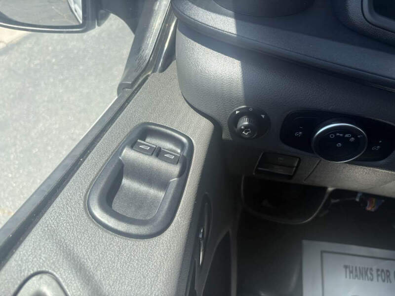 2025 Ford Transit 250
