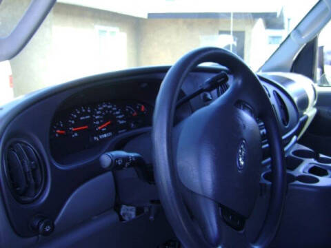 2005 Ford E-Series E-350 SD XLT