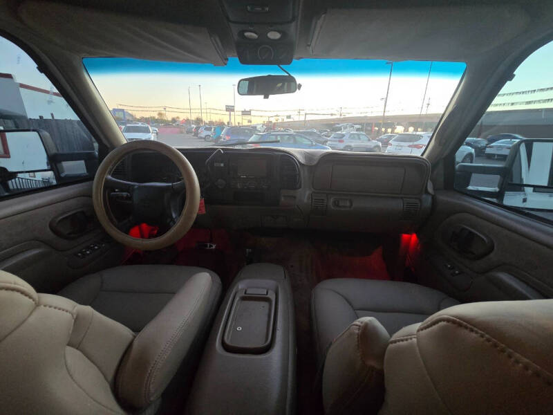 1999 Chevrolet Suburban K1500 LT