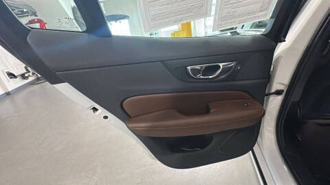 2023 Volvo S60 B5 Ultimate Bright Theme