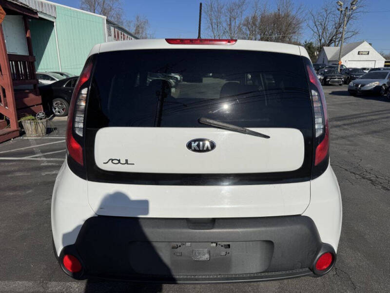 2016 Kia Soul Base photo 4