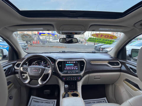 2017 GMC Acadia Denali