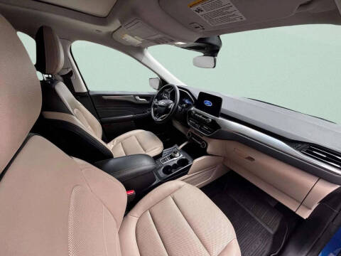 2022 Ford Escape Titanium