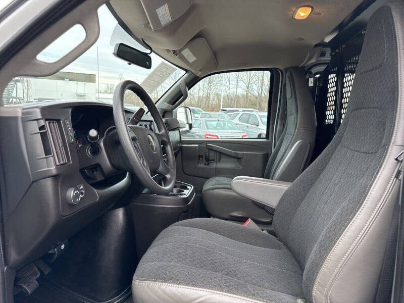 2024 Chevrolet Express 2500