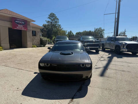 2017 Dodge Challenger 392 HEMI Scat Pack Shaker