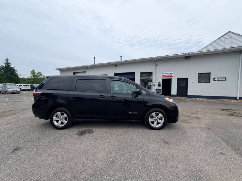 2020 Toyota Sienna L 7-Passenger