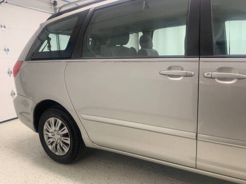 2008 Toyota Sienna LE 7-Passenger