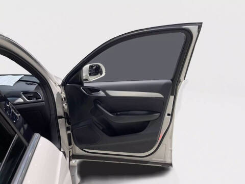 2017 Audi Q3 2.0T quattro Premium Plus