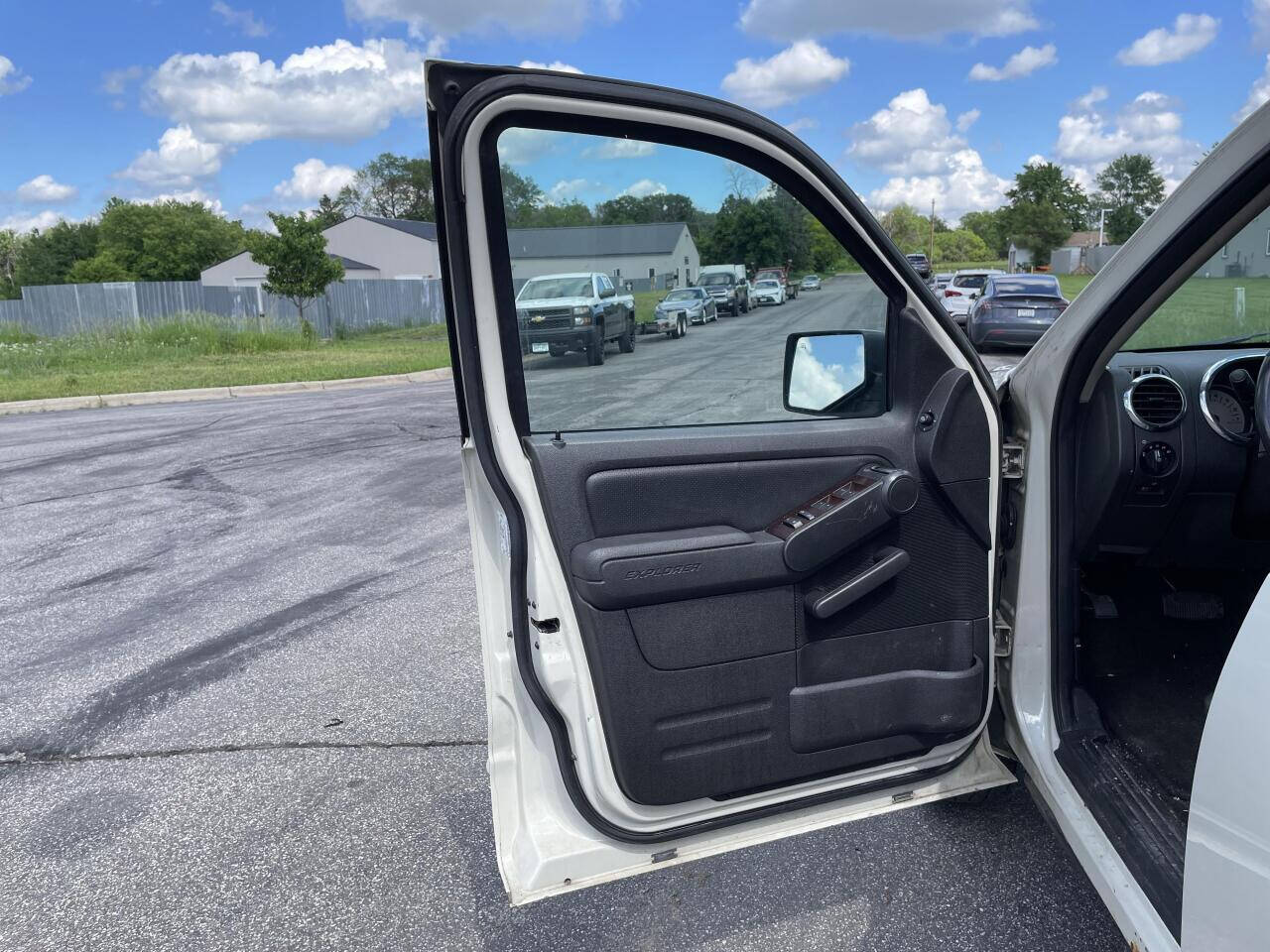 2006 Ford Explorer for sale at Twin Cities Auctions in Elk River, MN