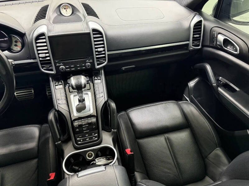 2018 Porsche Cayenne GTS