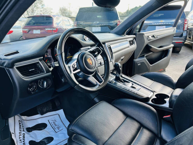 2015 Porsche Macan Turbo