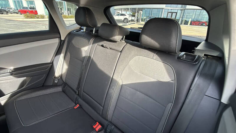 2024 Volkswagen Taos SE 4Motion