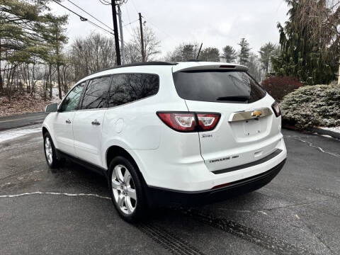 2017 Chevrolet Traverse LT