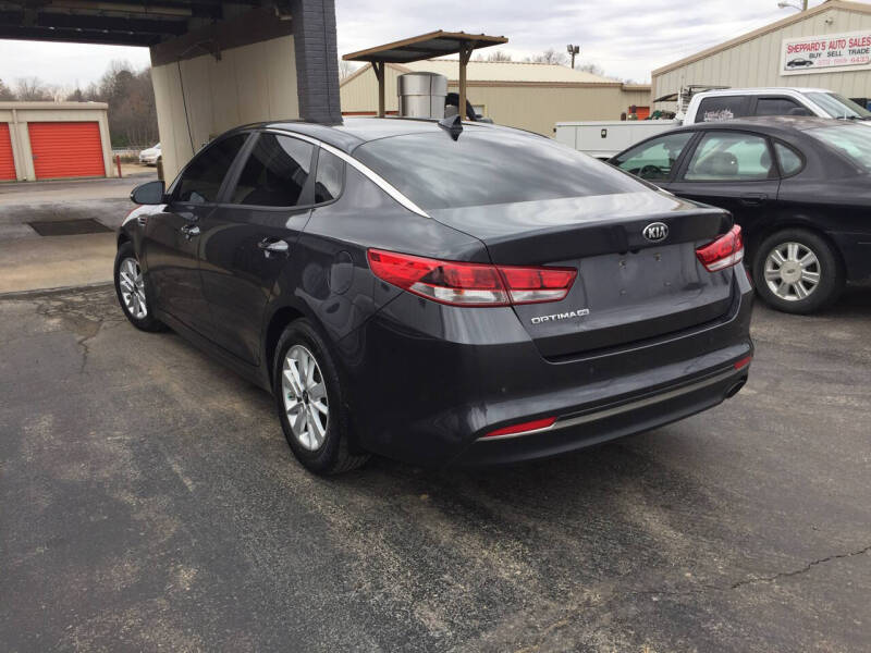 2018 Kia Optima LX photo 4