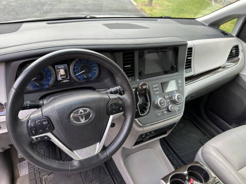 2017 Toyota Sienna