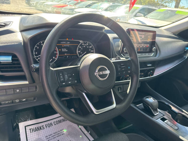 2024 Nissan Rogue SV