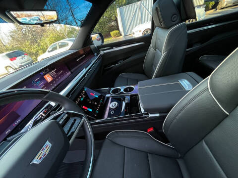 2025 Cadillac Escalade ESV Sport