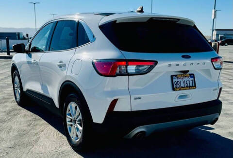 2020 Ford Escape SE