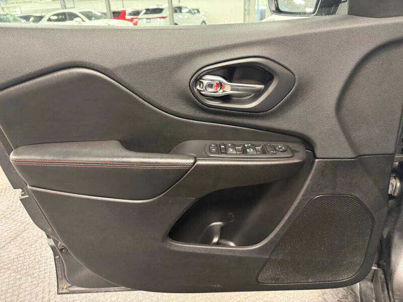 2019 Jeep Cherokee Trailhawk