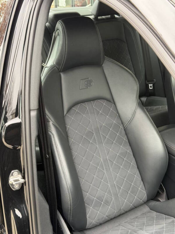 2022 Audi S4 3.0T quattro Premium Plus