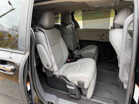 2023 Toyota Sienna Limited 7-Passenger