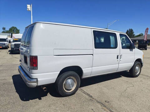 2004 Ford E-Series E-250