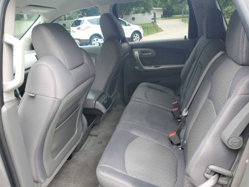2011 Chevrolet Traverse LS