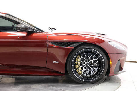 2023 Aston Martin DBS