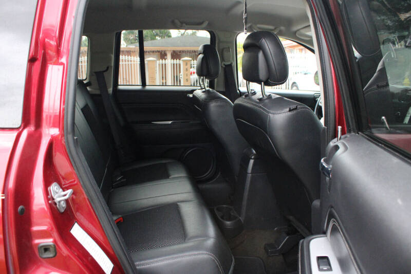 2017 Jeep Compass Latitude photo 16