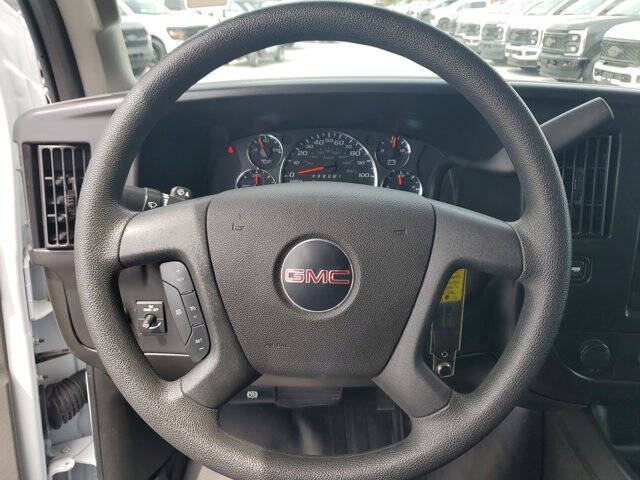 2023 GMC Savana 2500