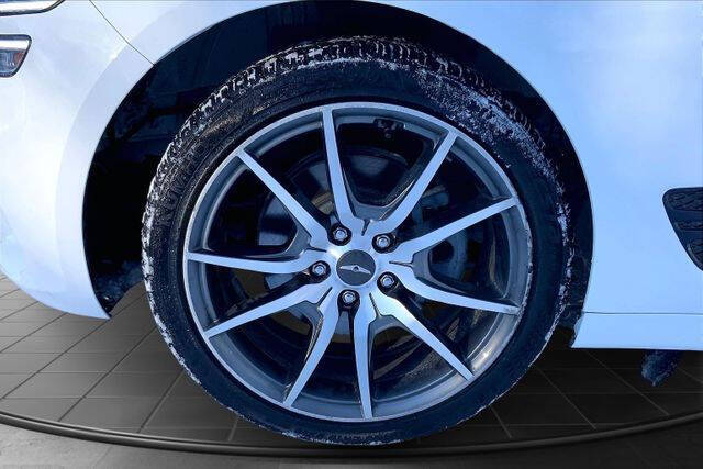 2023 Genesis G70
