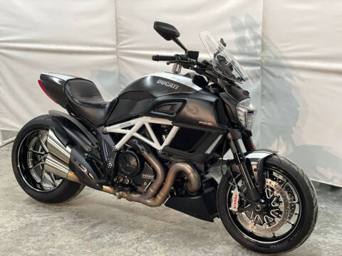 2015 Ducati Diavel Carbon