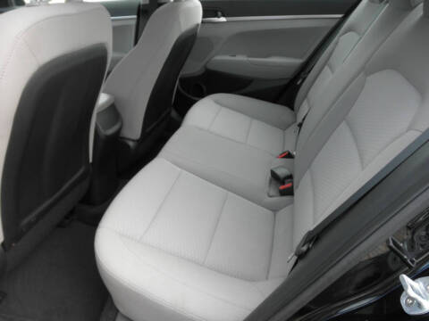 2019 Hyundai Elantra SE